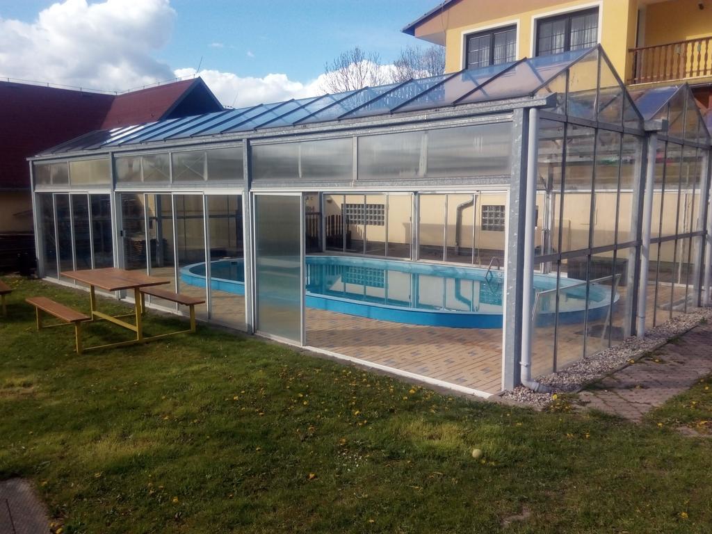 Pension Pastis Janov Luaran gambar